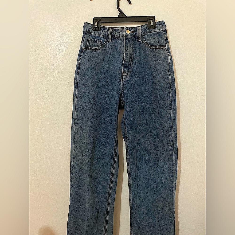 SHEIN size 25/26 loose fit, straight leg medium denim tone